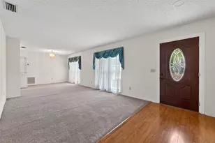 7110 Mintwood Ct, Tampa, FL 33615 - Photo 14
