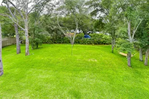 6805 New York Dr, Tampa, FL 33619 - Photo 42