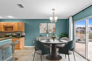 11913 Mango Groves Blvd, Seffner, FL 33584 - Photo 6