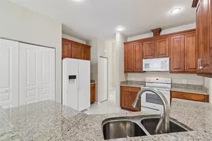 4910 Ebensburg Dr, Tampa, FL 33647 - Photo 18