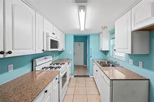 5855 18th St N, Saint Petersburg, FL 33714 - Photo 4
