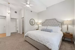 1010 Central Ave, Saint Petersburg, FL 33705 - Photo 16
