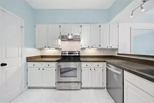 4304 Bay Club Cir, Tampa, FL 33607 - Photo 28