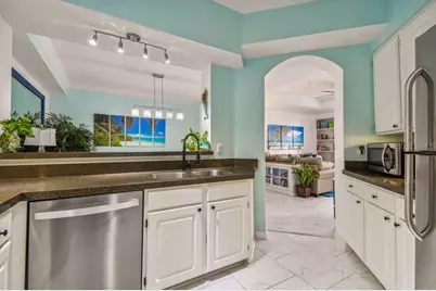 4304 Bay Club Circle #4304, Tampa, FL 33607 - Photo 14