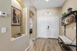 2708 Valencia Grove Dr, Valrico, FL 33596 - Photo 8