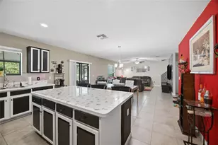 3035 Moulden Hollow Dr, Zephyrhills, FL 33540 - Photo 14