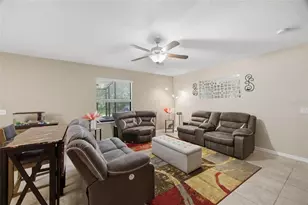3035 Moulden Hollow Dr, Zephyrhills, FL 33540 - Photo 8