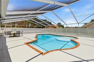 8055 Lesia Cir, Orlando, FL 32835 - Photo 2