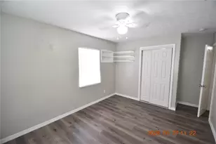 2700 26th St N, Saint Petersburg, FL 33713 - Photo 30