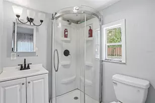 911 Marjorie Ave, Brandon, FL 33511 - Photo 24