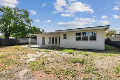 3905 W Paxton Avenue, Tampa, FL 33611 - Photo 6