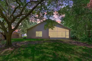 12502 Blazing Star Dr, Tampa, FL 33626 - Photo 32
