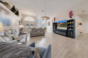 2027 New Bedford Dr, Sun City Center, FL 33573 - Photo 8