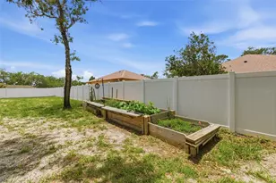 11145 Mountain Mockingbird Rd, Weeki Wachee, FL 34614 - Photo 10