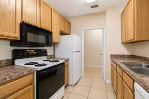 10203 Courtney Palms Blvd, Tampa, FL 33619 - Photo 14