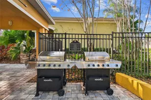 10203 Courtney Palms Blvd, Tampa, FL 33619 - Photo 62