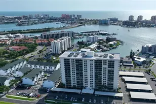 400 Island Way, Clearwater Beach, FL 33767 - Photo 2