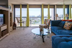 400 Island Way, Clearwater Beach, FL 33767 - Photo 26