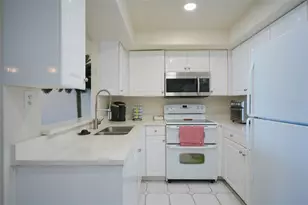 400 Island Way, Clearwater Beach, FL 33767 - Photo 20