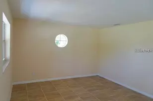 601 Banana St, Tarpon Springs, FL 34689 - Photo 4