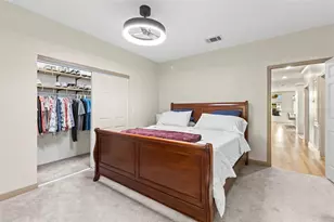 7174 Mt Arlington Dr NE, Saint Petersburg, FL 33702 - Photo 16