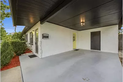 8019 Cornwall Lane, Tampa, FL 33615 - Photo 4