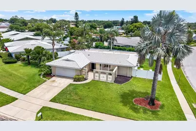 14560 Passage Way, Seminole, FL 33776 - Photo 2