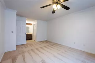3164 Valley Oaks Dr, Tampa, FL 33618 - Photo 26