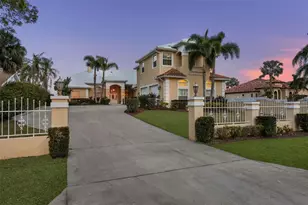 4915 Troydale Rd, Tampa, FL 33615 - Photo 2