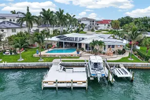 454 1st St W, Tierra Verde, FL 33715 - Photo 4