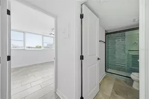 7465 Bay Island Dr S, South Pasadena, FL 33707 - Photo 16