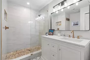 2468 Gulf Breeze Cir, Palm Harbor, FL 34683 - Photo 12