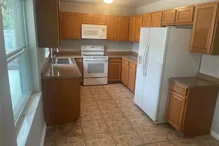 906 Essex Rd, Brandon, FL 33510 - Photo 2