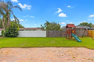 15917 Country Farm Pl, Tampa, FL 33624 - Photo 38