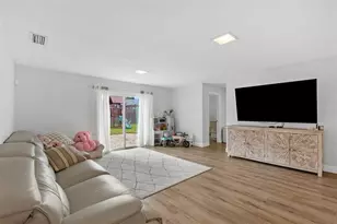 15917 Country Farm Pl, Tampa, FL 33624 - Photo 12