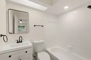 205 Somerset Ln, Palm Harbor, FL 34684 - Photo 20