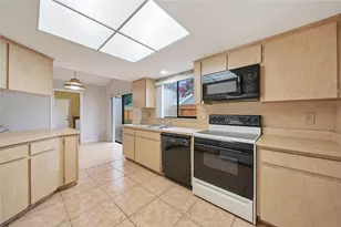 12008 Nicklaus Cir, Tampa, FL 33624 - Photo 8