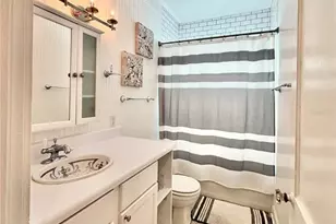 2014 Jackson St N, Saint Petersburg, FL 33704 - Photo 10