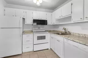 1901 Andover Way, Sun City Center, FL 33573 - Photo 12