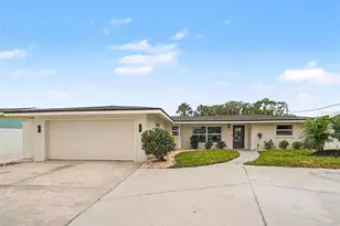 9911 Royal Palm Dr, Bradenton, FL 34210 - Photo 1