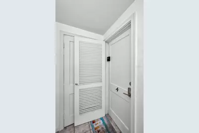 483 E Shore Drive #A4, Clearwater Beach, FL 33767 - Photo 6