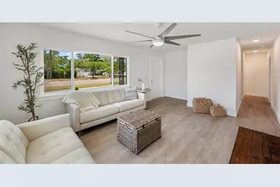 1401 49th Street N, Saint Petersburg, FL 33710 - Photo 10