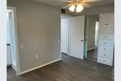 10888 Temple Avenue, Seminole, FL 33772 - Photo 10