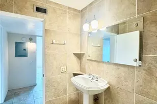 2020 World Pkwy Blvd, Clearwater, FL 33763 - Photo 16