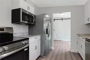 2216 E 109th Ave, Tampa, FL 33612 - Photo 8