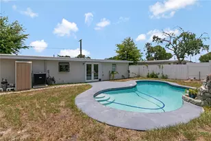 2216 E 109th Ave, Tampa, FL 33612 - Photo 28