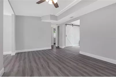 2216 E 109th Avenue, Tampa, FL 33612 - Photo 2