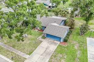 1404 Redbud Cir, Plant City, FL 33563 - Photo 34