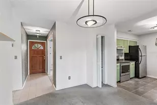 18411 Autumn Mist Dr, Lutz, FL 33549 - Photo 2
