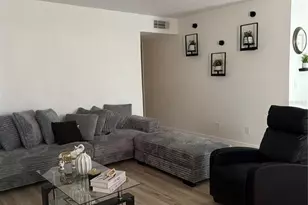 9218 Tudor Dr, Tampa, FL 33615 - Photo 4